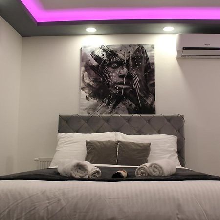 Jacuzzi Apartment Code 96 萨格勒布 外观 照片