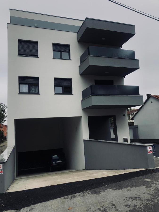 Jacuzzi Apartment Code 96 萨格勒布 外观 照片