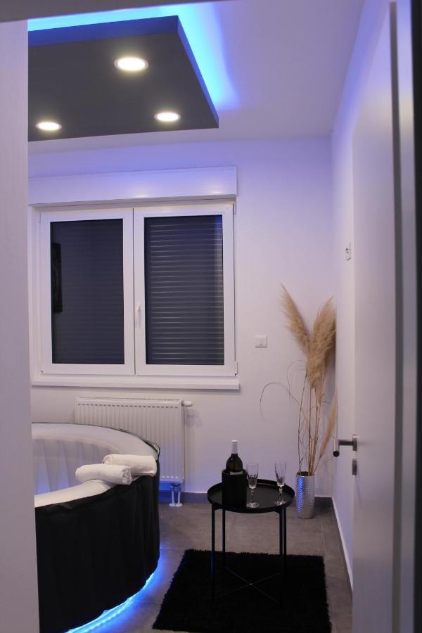 Jacuzzi Apartment Code 96 萨格勒布 外观 照片